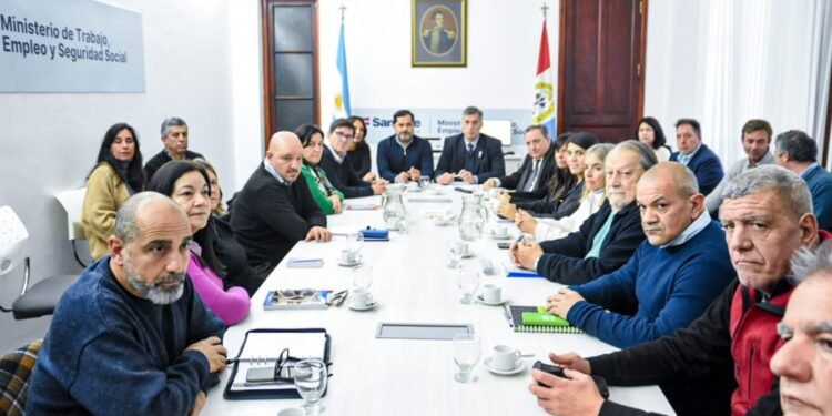 Sin propuesta salarial, la paritaria docente pasó a cuarto intermedio