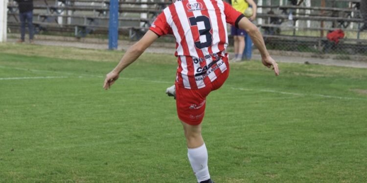 Sebastián Acuña recibió el alta médica y continuará su recuperación en casa