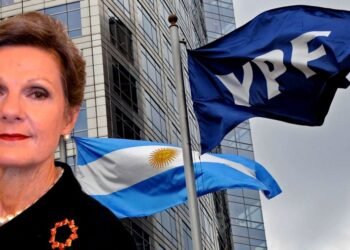 La jueza Preska ordenó que Argentina transfiera el 51% de las acciones de YPF a los demandantes por la expropiación