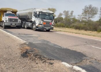 Transportistas de carga piden revertir «de manera urgente» la emergencia nacional de la infraestructura vial