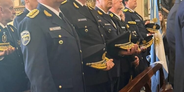 El jefe y subjefe de Policía participaron del acto en Rafaela por el 209° aniversario del Día de la Independencia