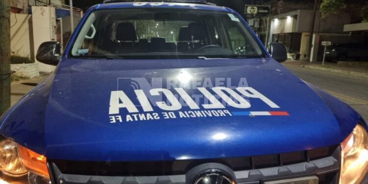 Rompieron la vidriera de un comercio en barrio Mosconi: se llevaron mercadería y dinero