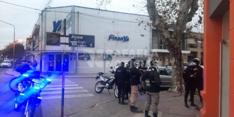 Efectivos policiales y agentes de GUR en pleno centro: ¿qué ocurrió?