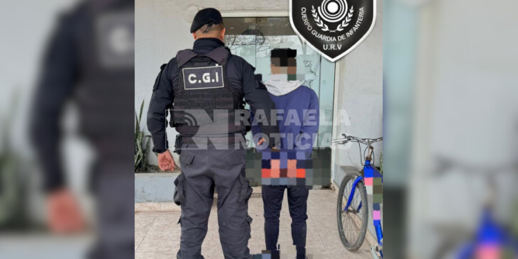 Tenía pedido de captura y lo identificaron en la vía pública: fue detenido