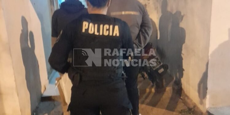 Operativos de saturación en seis barrios: identificación de personas y control de vehículos