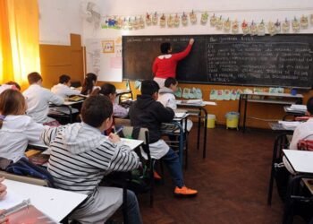 Reconocimiento al esfuerzo: Santa Fe paga $11.487 millones por asistencia docente