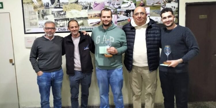 El Club Planeadores de Rafaela sumó dos nuevos pilotos