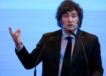 Milei negó la crisis de ingresos: “Si fuera cierta, la calle estaría llena de cadáveres”