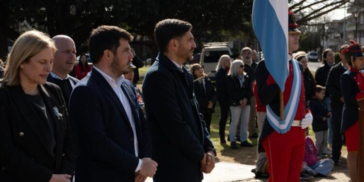 Pullaro: “San Martín luchó por la libertad y nosotros hoy debemos honrarlo luchando unidos por la igualdad para salir adelante”