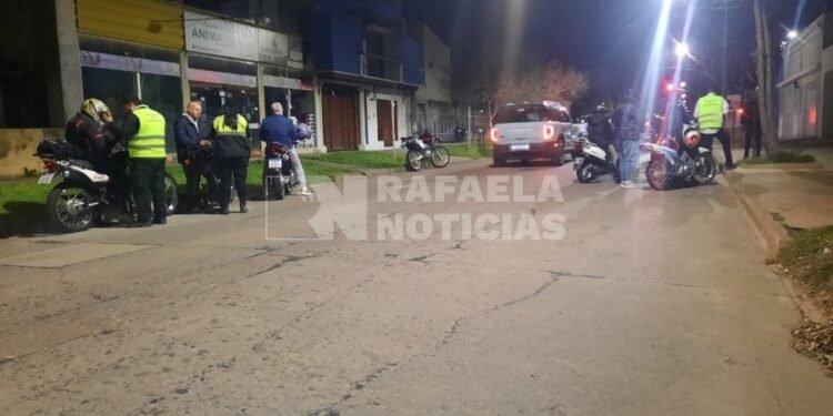 Operativo de tránsito en el límite de barrios Fátima y Mosconi de Rafaela