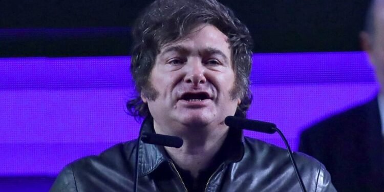 Milei vetó aumentos y moratoria: el Congreso define su jugada