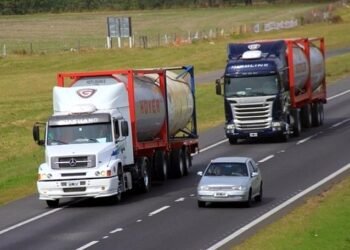 Por el fin de semana largo restringen la circulación de camiones