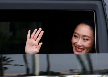 En pleno conflicto Tailandia destituyó a su primera ministra por conversaciones “no éticas” con Camboya