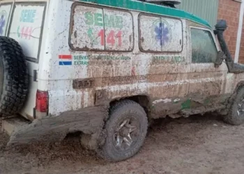 Paraguay: rescataron a un recién nacido que quedó atrapado nueve horas en una ambulancia empantanada