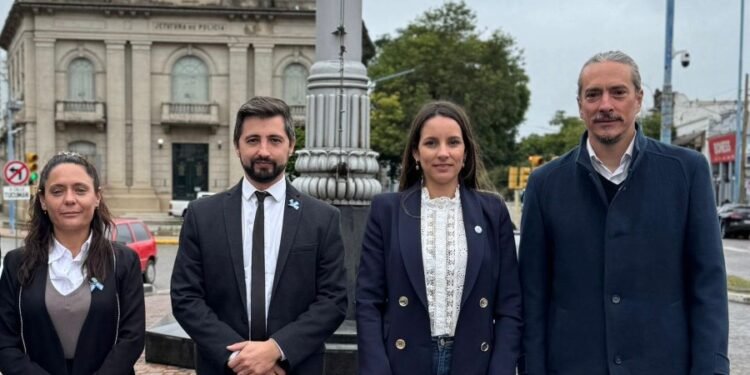 Concejales proponen reducir intereses excesivos del municipio en el cobro de deudas.