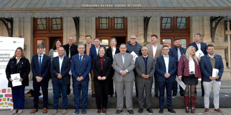 Intendentes santafesinos debatieron cooperación, financiamiento y ambiente en el marco de los 30 años de Mercociudades