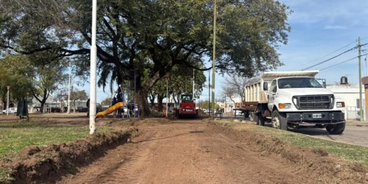 Comenzó la remodelación de la plaza del barrio Guillermo Lehmann