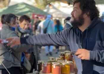 Feria Desde el Origen: productos sustentables y emprendimientos verdes en Plaza 25 de Mayo