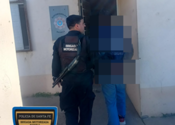 De techo en techo en el norte de Rafaela: detuvieron a un joven con elementos de «dudosa procedencia»