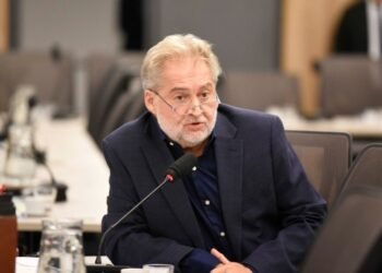 Roberto Mirabella: «Si Javier Milei cree que la educación es cara, habría que ver cuánto nos cuesta la ignorancia»