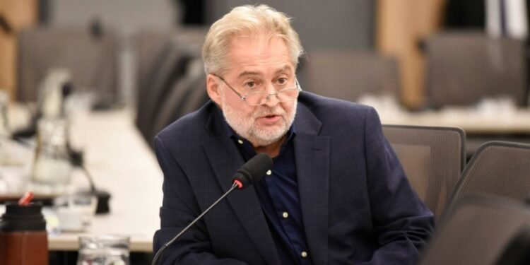 Roberto Mirabella: «Si Javier Milei cree que la educación es cara, habría que ver cuánto nos cuesta la ignorancia»