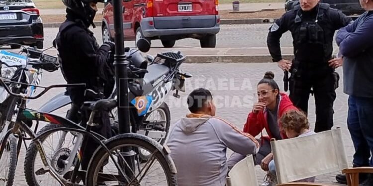 Estaba siendo «tirado» por una moto y terminó chocando