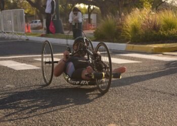 El paratriatlón y triatlón con relevos cerraron los Jadar 2025 en la subsede Santa Fe