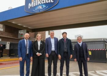Pullaro celebró el centenario de Milkaut y destacó su rol en la industria láctea