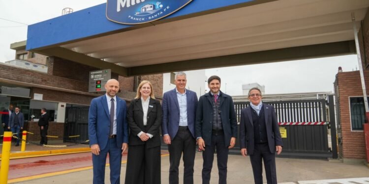 Pullaro celebró el centenario de Milkaut y destacó su rol en la industria láctea