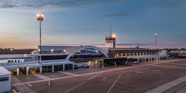 Verano 2026: el Aeropuerto Internacional de Rosario ofrecerá 50 vuelos semanales hacia siete destinos internacionales