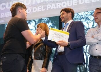 Pullaro entregó los premios del Concurso Nacional de Ideas del “Borde Ribereño del Parque de la Cabecera”