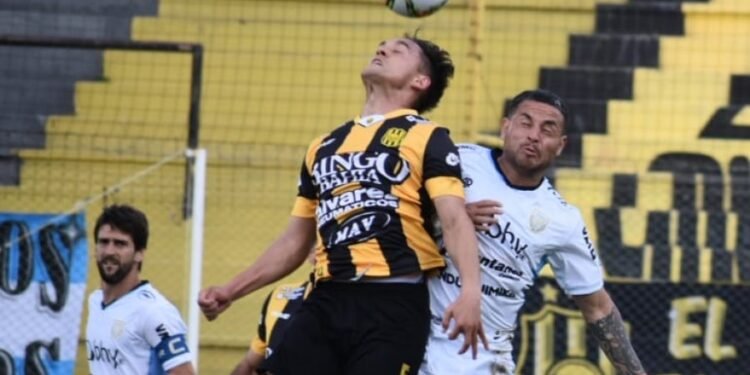 Federal A: Atlético igualó en Bahía Blanca y todo se define en Rafaela