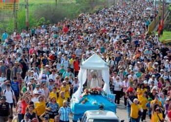 San Nicolás vuelve a congregar una multitudinaria manifestación de fe mariana