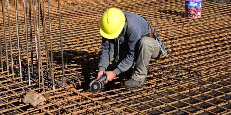 Julio negativo Industria y construcción volvieron a caer y nadie espera mejoras para este semestre