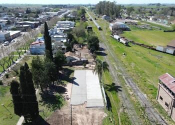 El Gobierno Provincial y la Comuna de Santa Teresa construyen el primer playón deportivo de la localidad