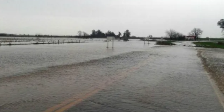 Corte total en la Ruta Nacional 34 a la altura de Totoras por inundaciones