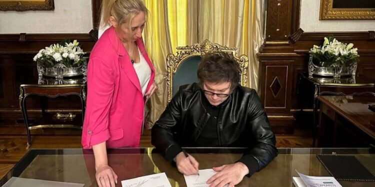 Milei vetó la ley de financiamiento universitario y envió la medida al Congreso