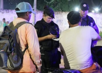 En septiembre, la Policía de Santa Fe detuvo 692 personas por llamadas al 911 en el departamento La Capital