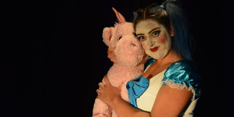 Convocan a productores para el Festival UAIFAI de Micromonólogos 2026