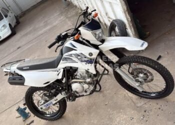 Rompieron la vidriera de una concesionaria y robaron una moto