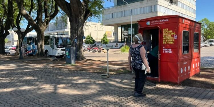 Punto sano: controles gratuitos en la Plaza 25 de Mayo