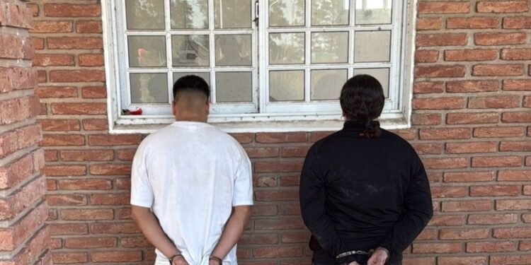 Incidentes entre hinchas de Colón y la policía, terminó con detenidos y un jugador herido