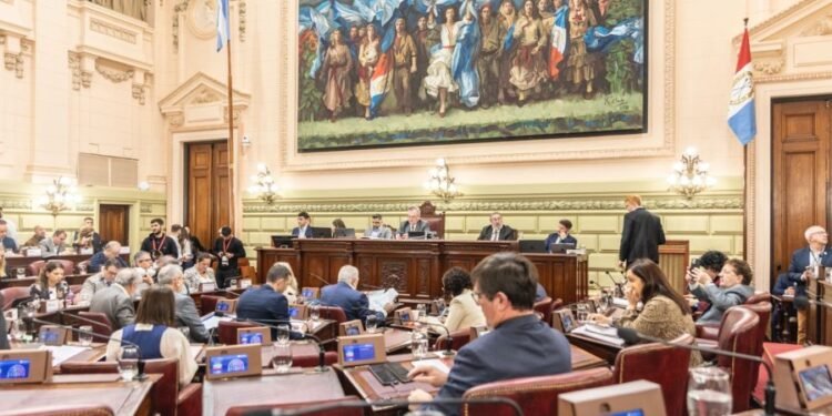 Tras dos meses de trabajo, la Provincia de Santa Fe ya tiene nueva Constitución