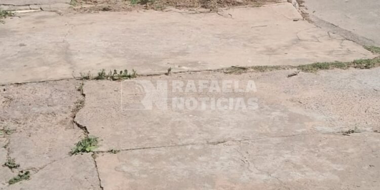 Persecución en barrio Güemes: un motociclista chocó y abandonó el rodado