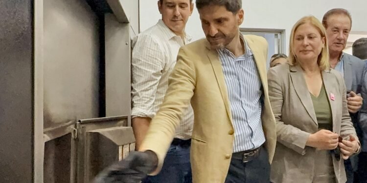 A los narcos se les puede ganar: Pullaro y Scaglia participaron de una histórica quema de drogas en el norte provincial