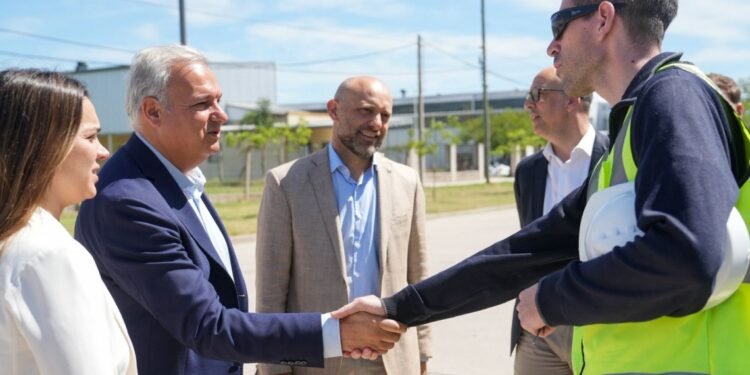 Con una inversión de $ 2.600 millones, la construcción del nuevo distribuidor eléctrico en Los Polígonos tiene un 90 % de avance