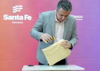 Con una inversión de $ 17.000 millones, Provincia comprará 3.000 pistolas semiautomáticas y 11.800 chalecos antibala