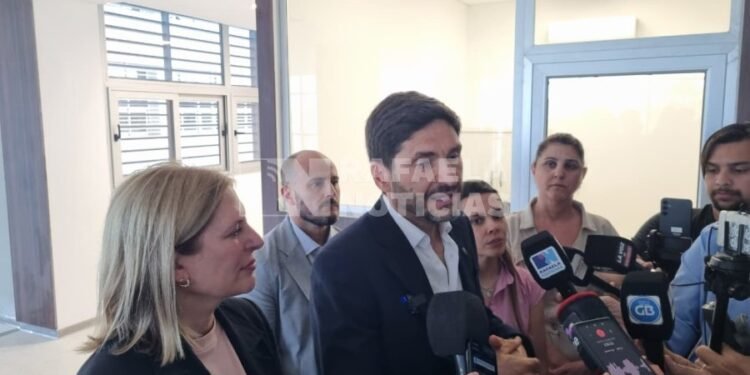 Pullaro en Rafaela criticó a Milei y al kirchnerismo: “No podemos ir de banquina a banquina”