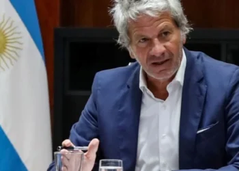 Datos de septiembre respecto de igual mes de 2024 La recaudación tributaria nacional de septiembre 2025 presenta una baja real de $1,5 billones