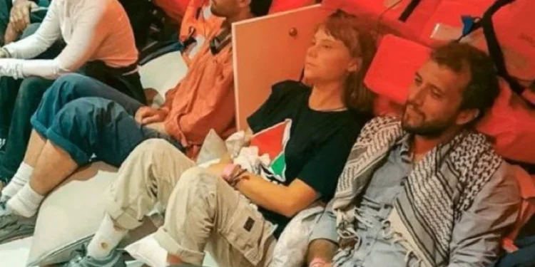 Israel interceptó la flotilla rumbo a Gaza y detuvo a Greta Thunberg